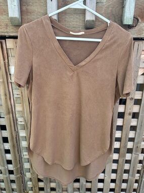 Ripe Brown V-Neck Short Sleeve Tee